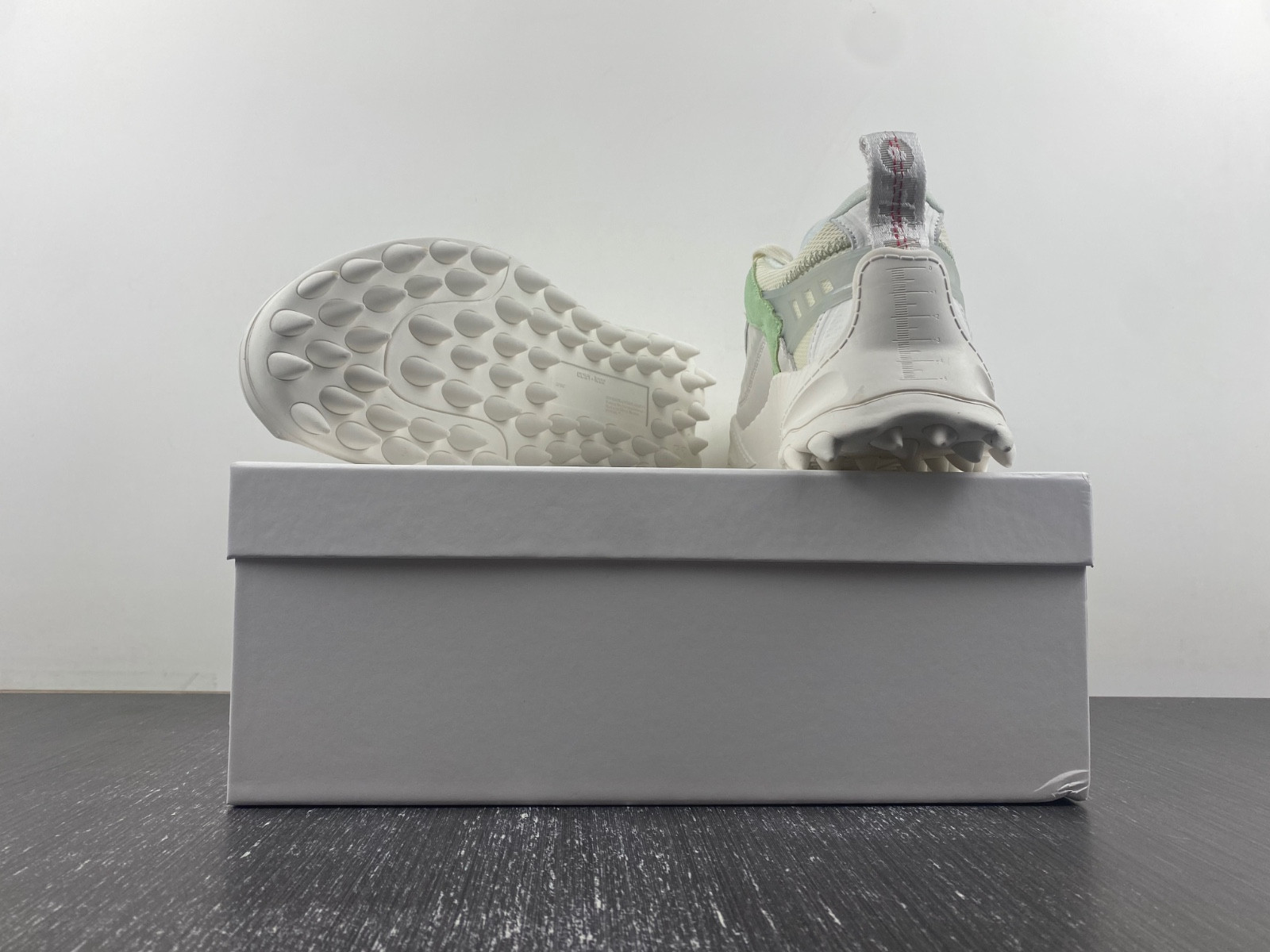 Off White ODSY-1000 Sneaker