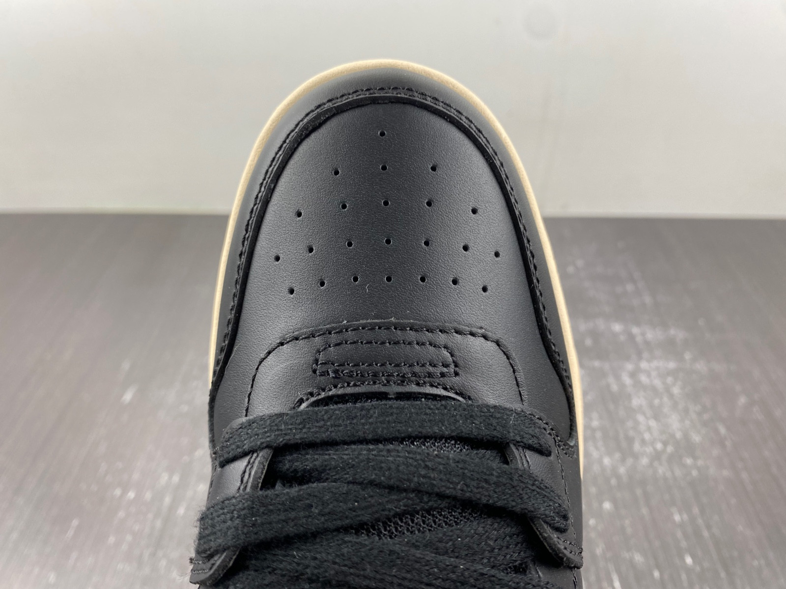 Off White GYM Sneaker