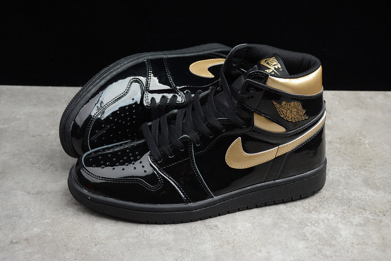 Air Jordan 1 Retro High Patent Black Toe 555088-032