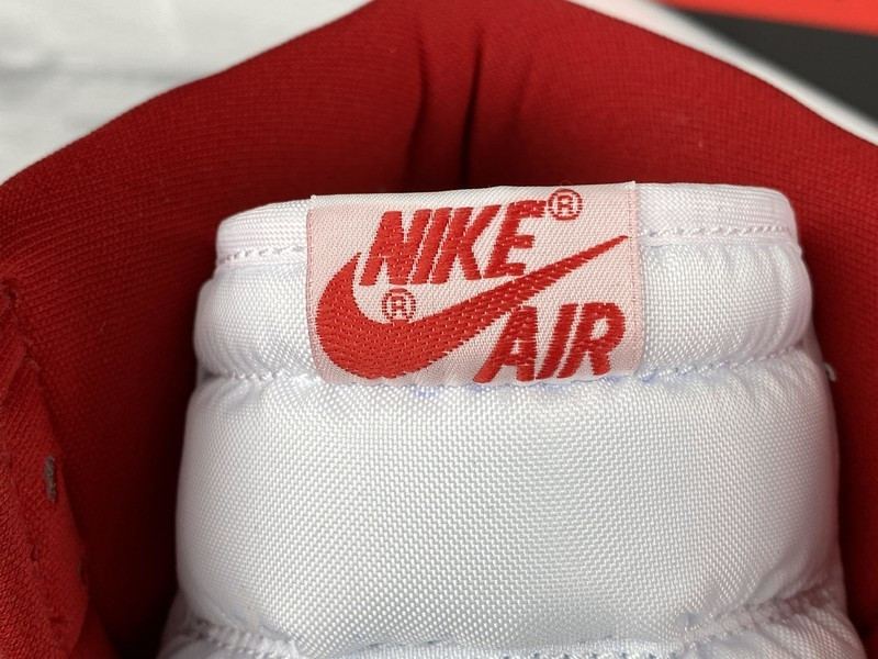 Air Jordan 1 Retro High