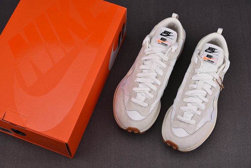 Sacai x Nike VaporWaffle DD1875-100