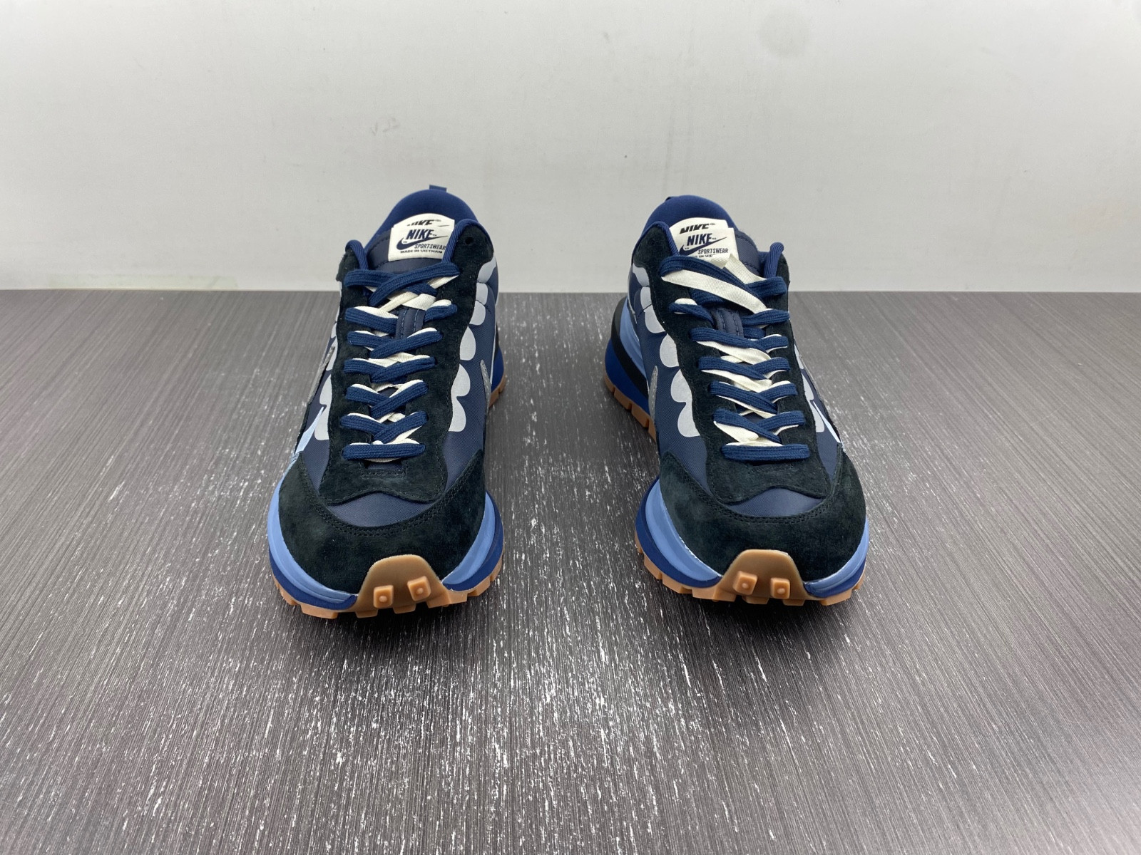 Sacai x Nike DD1875-700