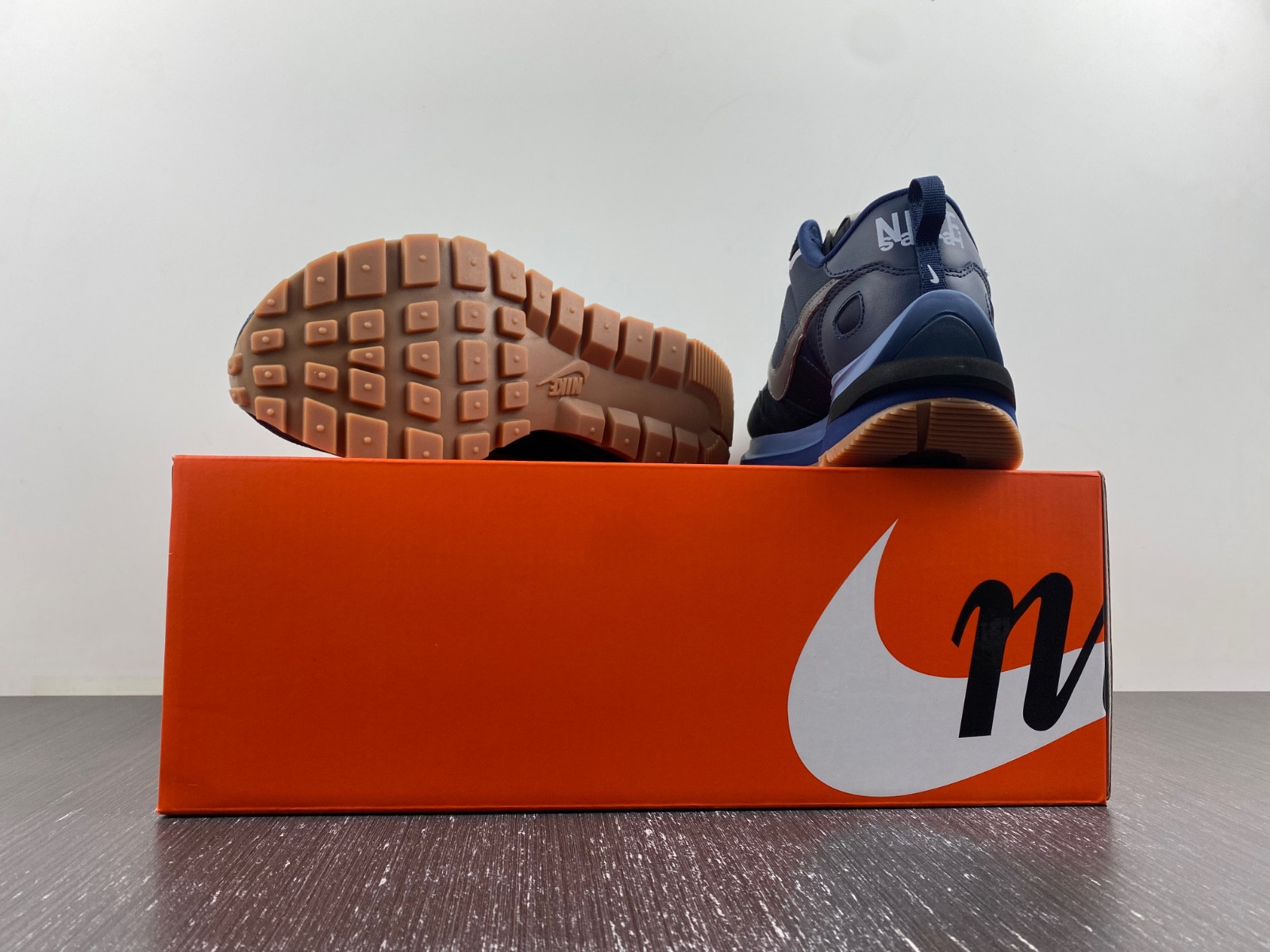 Sacai x Nike DD1875-700