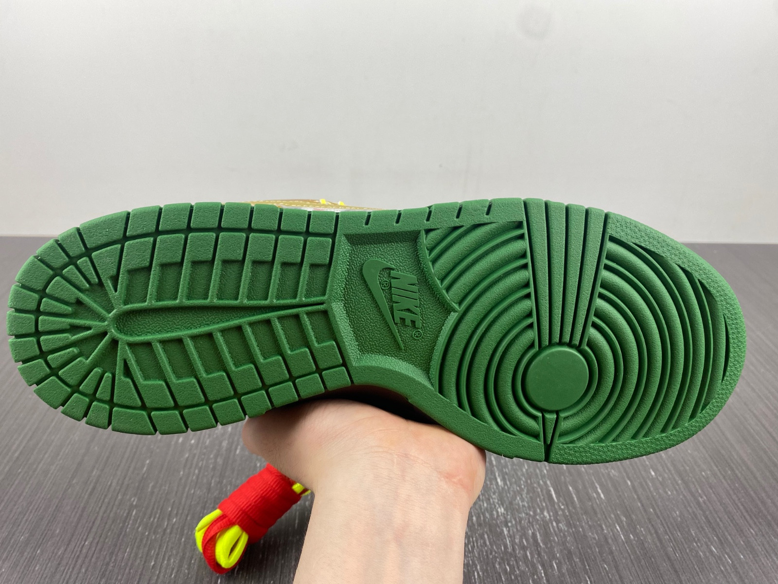 Nike SB Dunk Low “What The Dunk” 318403-141