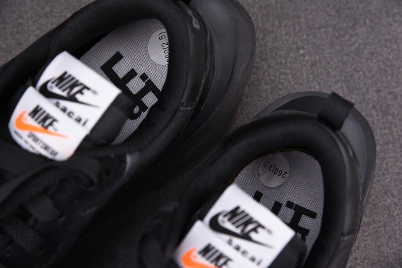 Sacai x Nike VaporWaffle DD1875-001