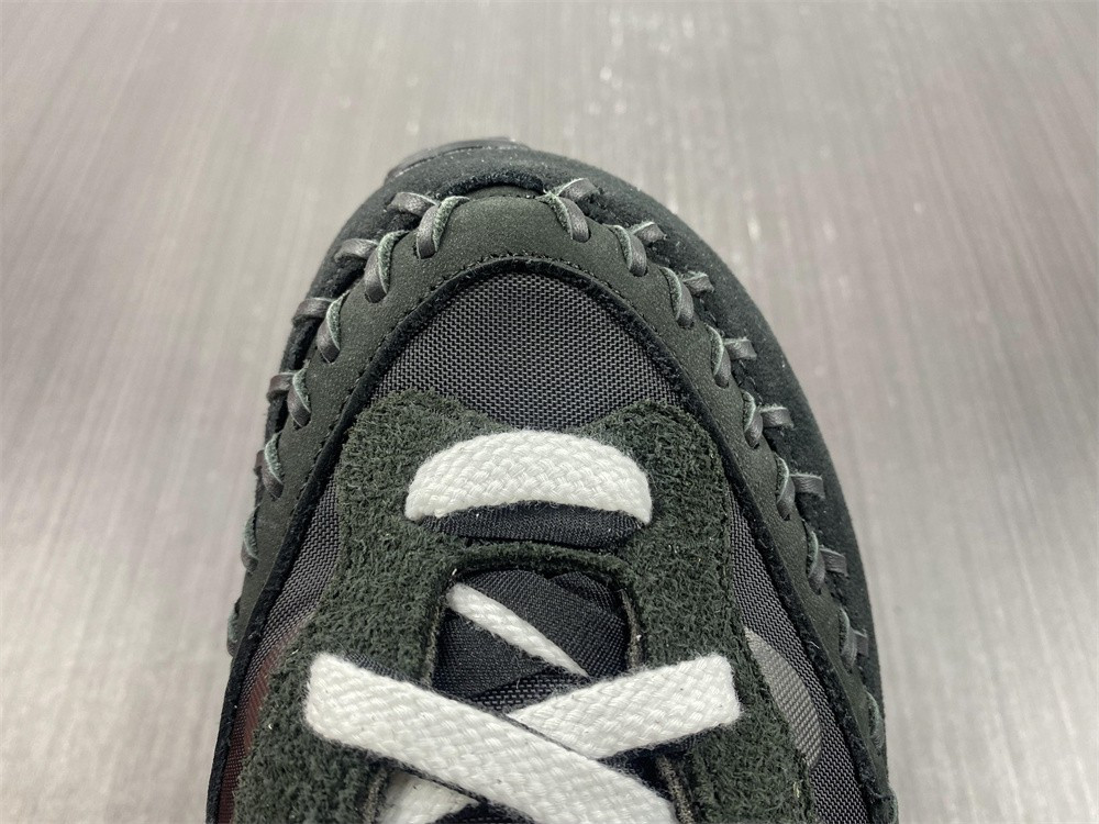 Nike Vaporwaffle sacai Jean Paul Gaultier Black White  DH9186-001