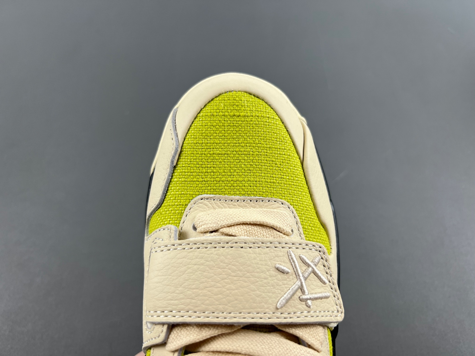 Travis Scott x Jordan Jumpman FZ8117-102