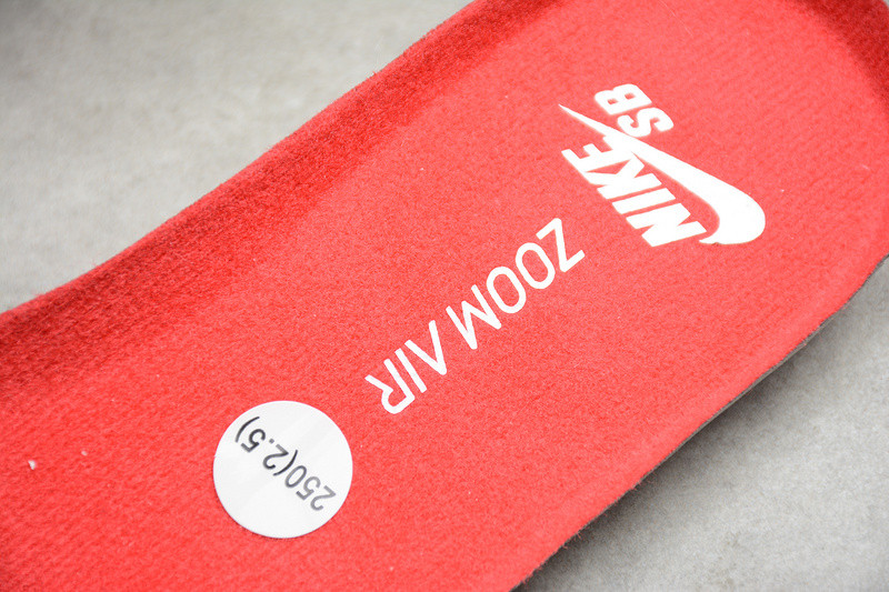 Nike SB Dunk Low Pink Pigeon BV1310-012