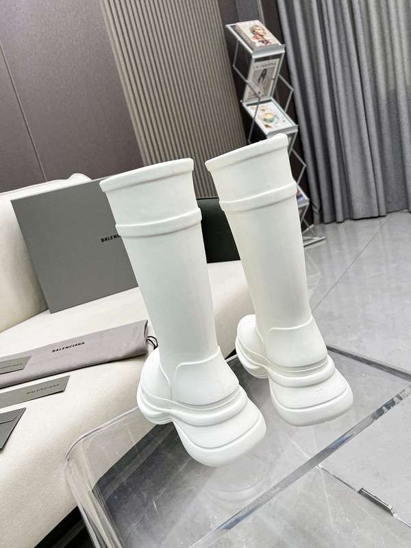 Ba*len*cia*ga boots